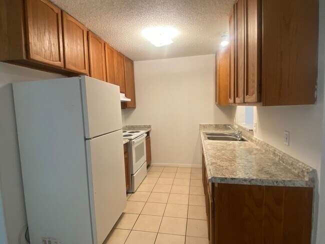 Photo - 2 BEDROOM DUPLEX, LAWN CARE AND WATER INCLUDED