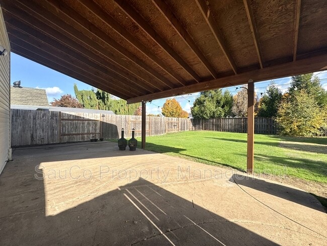 Photo - 992 S Palmetto St