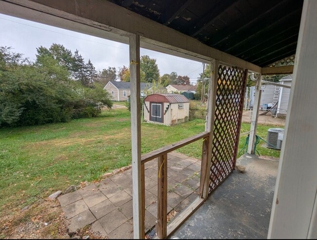 Photo - Beautifully updated 2 br duplex!