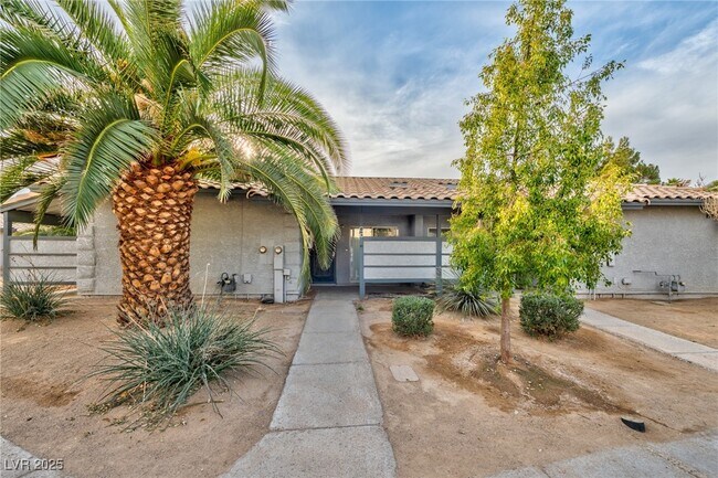 Building Photo - 221 N Lamb Blvd Unit C