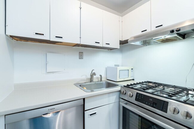 Photo - Sunny 2 BR at Claridge House Coop