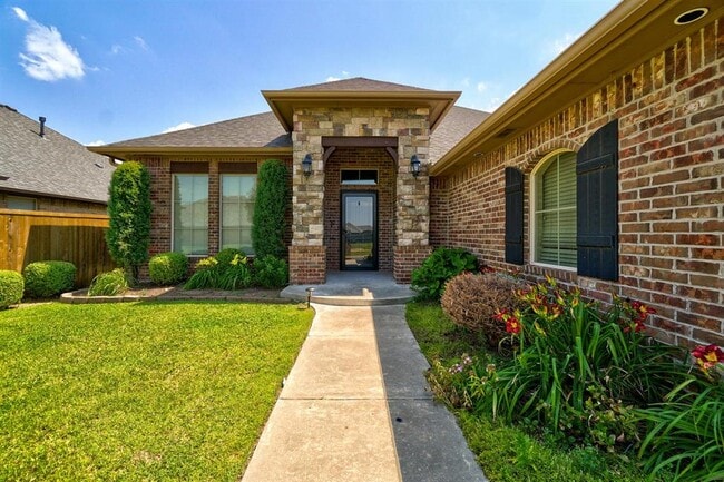 232 SW 169th St