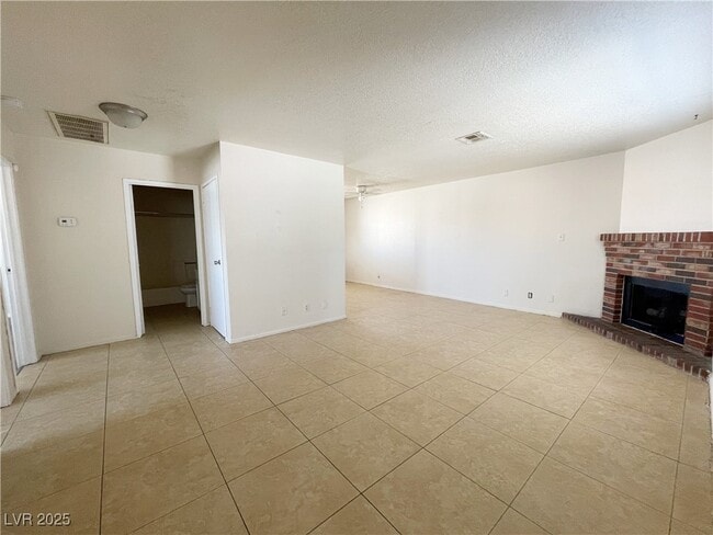 Building Photo - 6917 Mendon Ln Unit 4 Rental