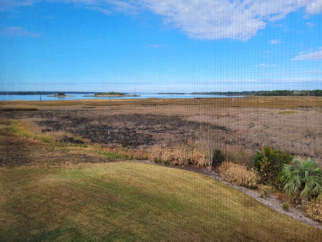 Building Photo - Welcome to our stunning 3-bedroom, 2-bathroom condo located in the beautiful city of Wilmington, NC. Unit TC108-8