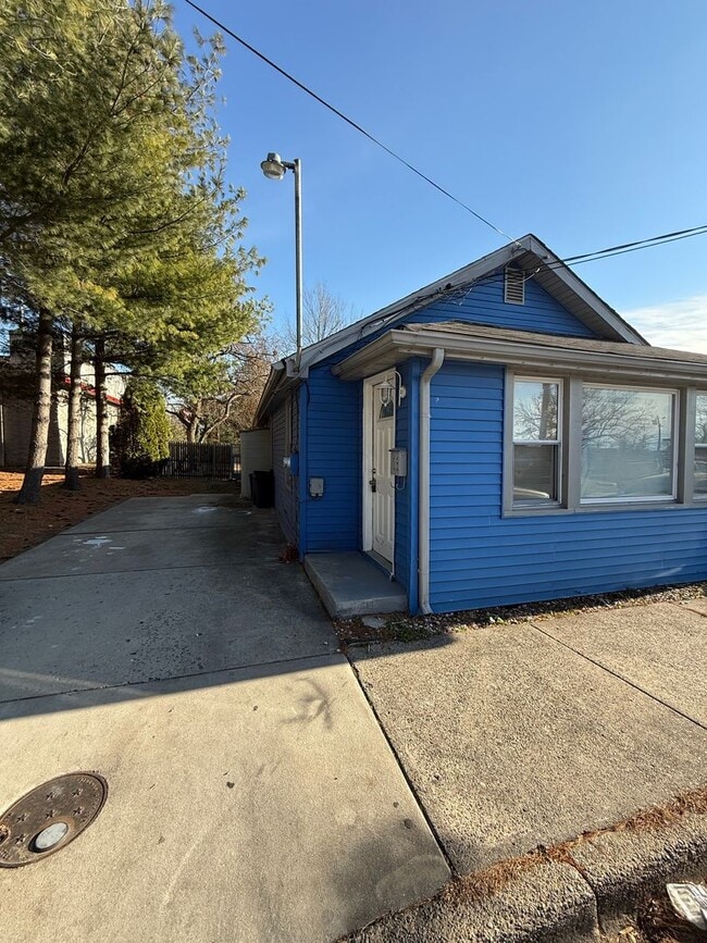 Photo - 15 Deming Ave