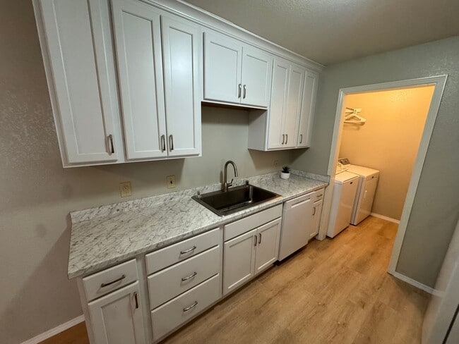 Photo - 20 Mc Gee St