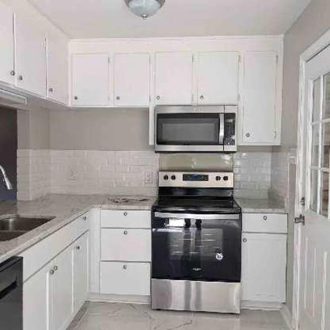 Photo - Brick Home 3 bed 2 bath