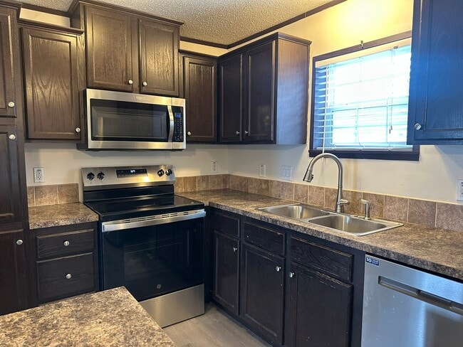 Photo - 2123 Bradford St