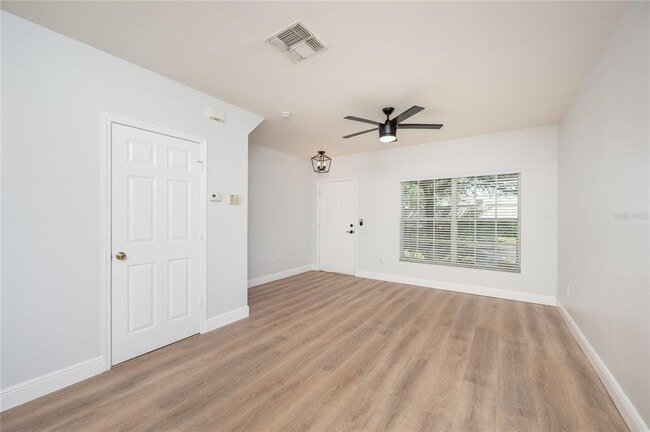 Photo - 1150 Vineland Pl