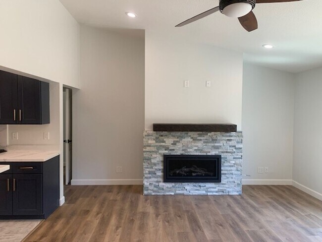 Photo - A BEAUTIFUL AND NEWLY REMODELED DOWNTOWN P...