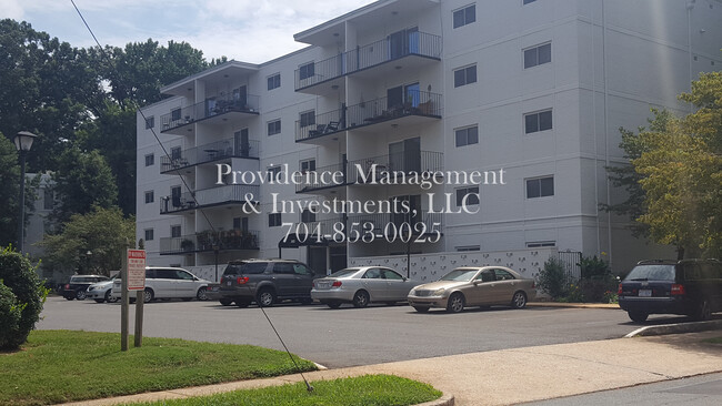 Photo - 2503 Roswell Ave Condo Unit 108