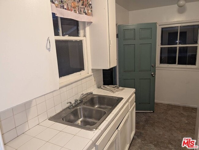 Photo - 8472 Main St Unit 8476 1/2