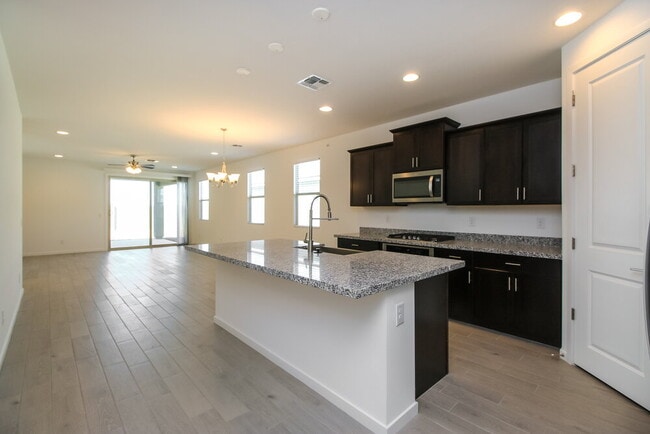 Photo - 11008 S 56th Ln