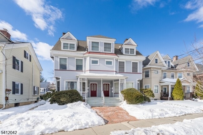 Photo - 30 Sussex Ave Unit 1