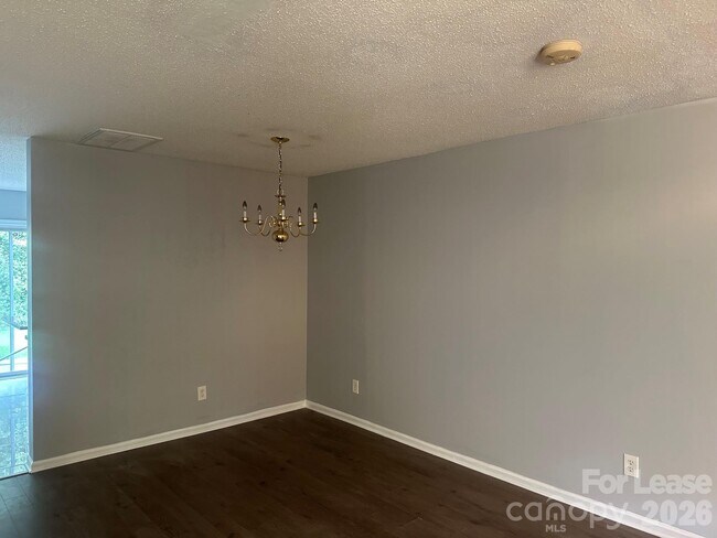 5209 Ficus Tree Ln