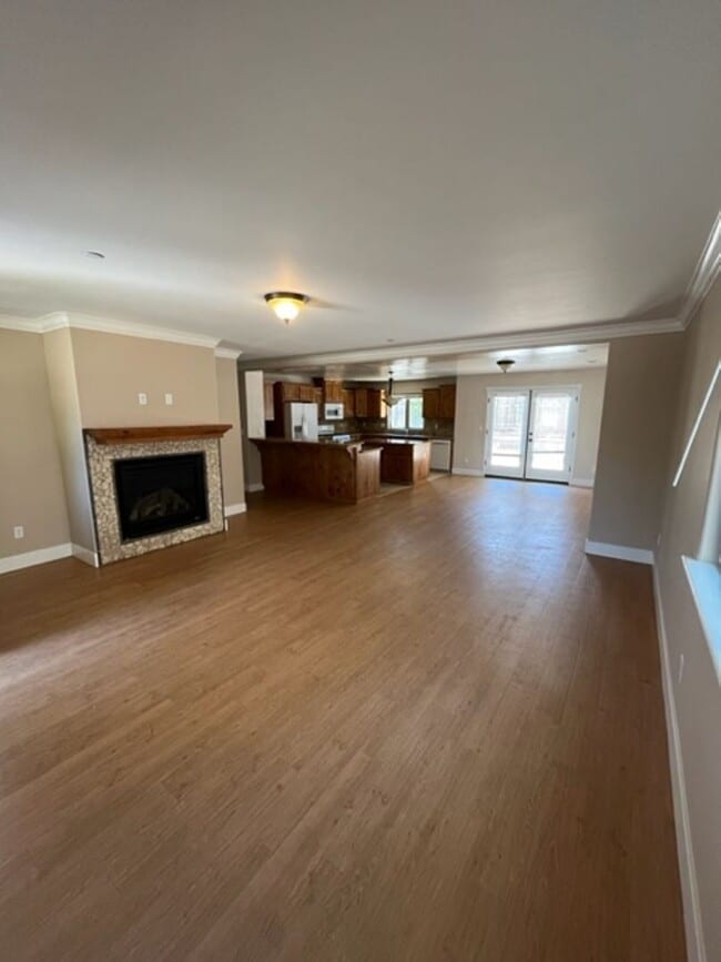 Photo - 241 Foothill Blvd