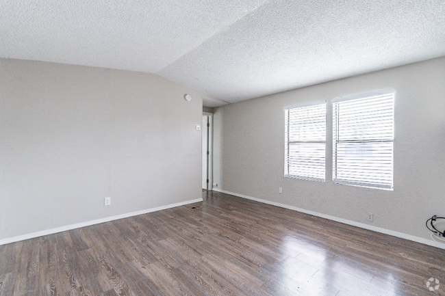 Building Photo - 1650 S Arizona Ave Rental