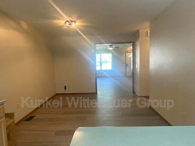 Photo - 111 Twin Oaks Dr
