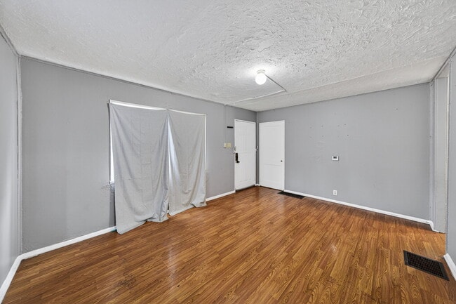 Photo - 3220 Vermont Pl