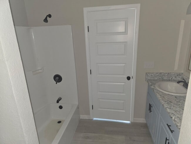 Photo - 111 Hollyhill Dr