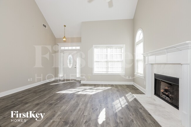 Photo - 239 James Allen Pl