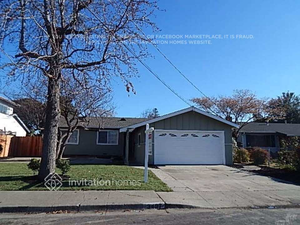 Photo - 3497 Halifax Way