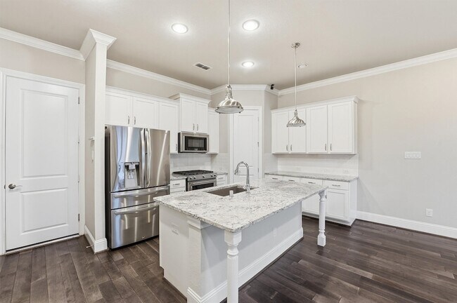 Photo - 1121 Shepherd Oaks Dr