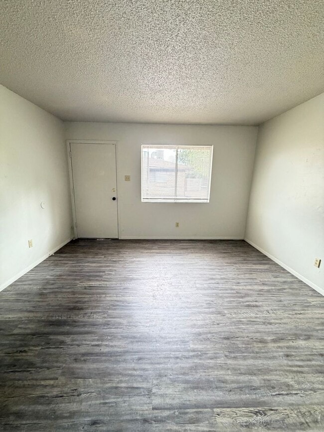 3211 Morris St NE Unit 4