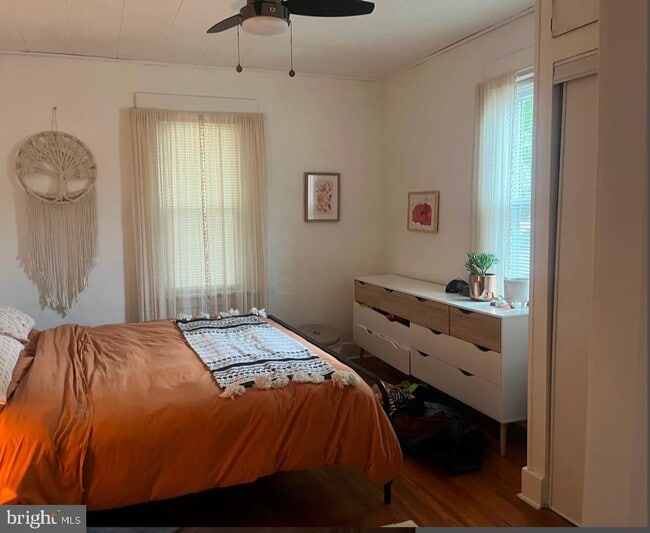 Photo - 314 W 4th St
