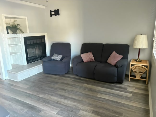 Photo - 561 Brookside Ct