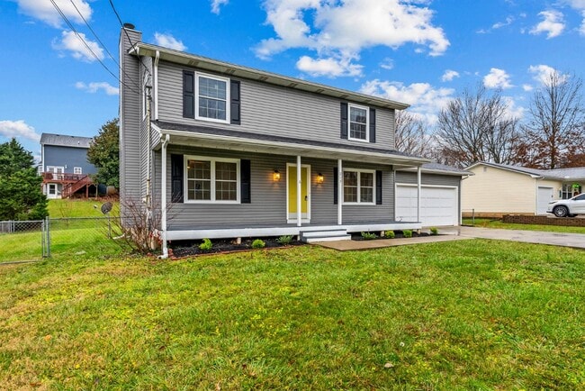 Photo - 215 Darrell Dr