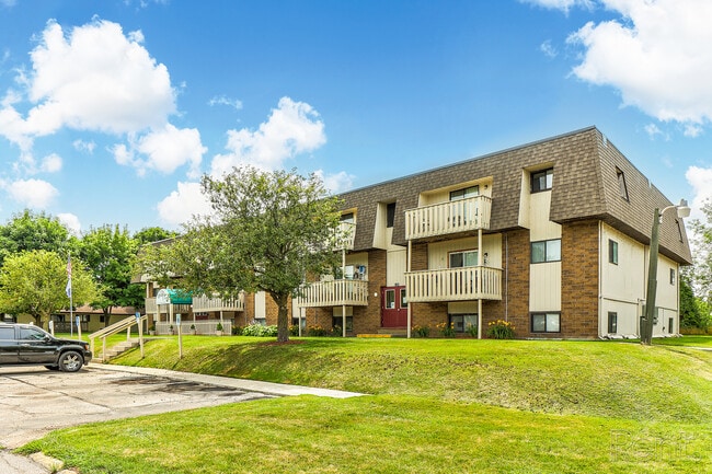 GolfView Apartments By The Bay