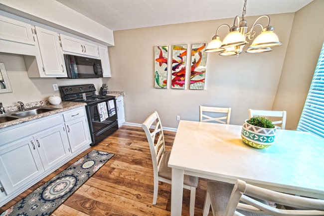 Photo - Winchester Commons