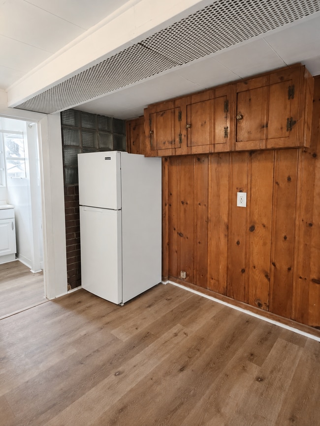 Photo - 2917 Cornwall Rd Unit 1 (Basement)