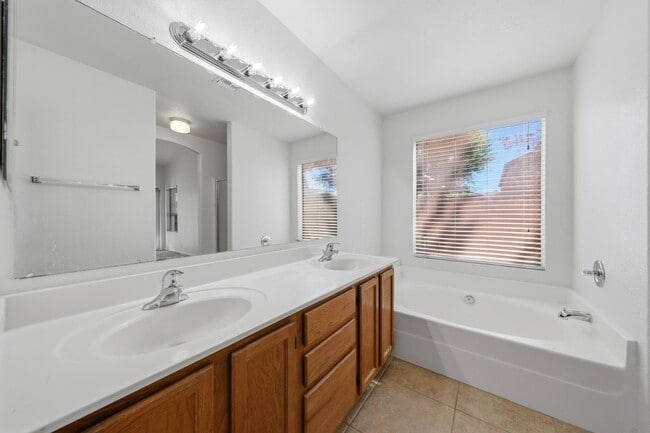 Photo - 18837 N 43rd Pl