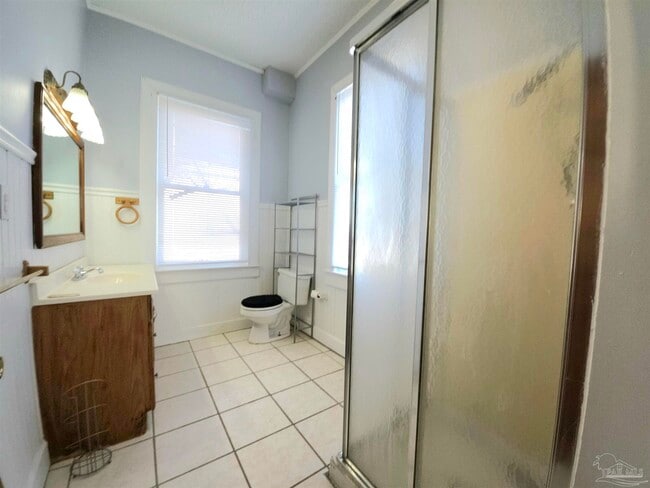 Photo - 911 N Spring St