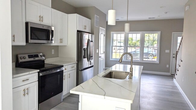 Photo - 2249 Papermill Rd