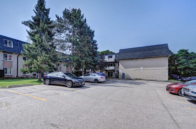 Photo - Hillcrest Apartments