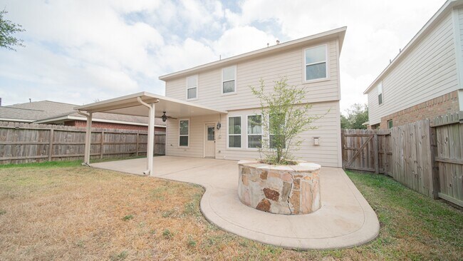 Photo - 18115 June Oak St