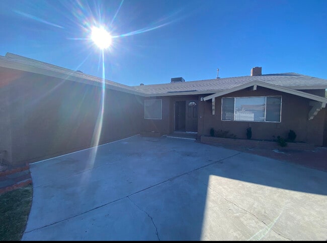 Building Photo - 5613 Deal Dr