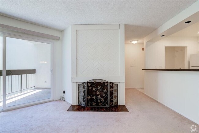 Building Photo - 28121 Highridge Rd Unit 412 Rental