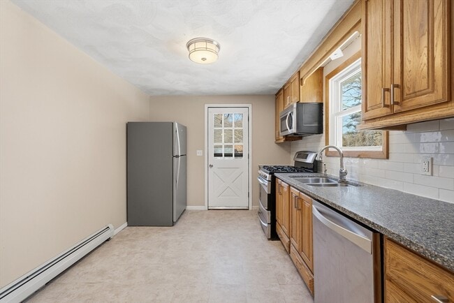 Photo - 43 Little John Dr