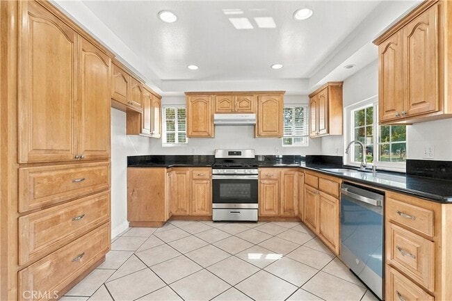 6912 Tahiti Dr