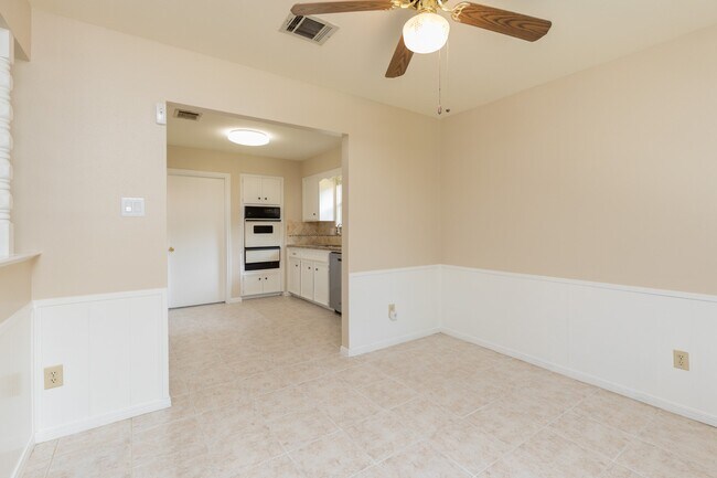 Photo - 2623 Longleaf Pines Ln