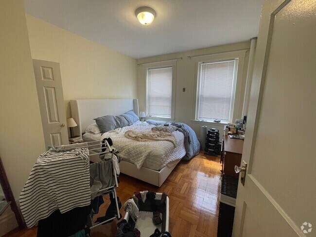 Building Photo - 10 Berry St Unit queensberry 6 Rental