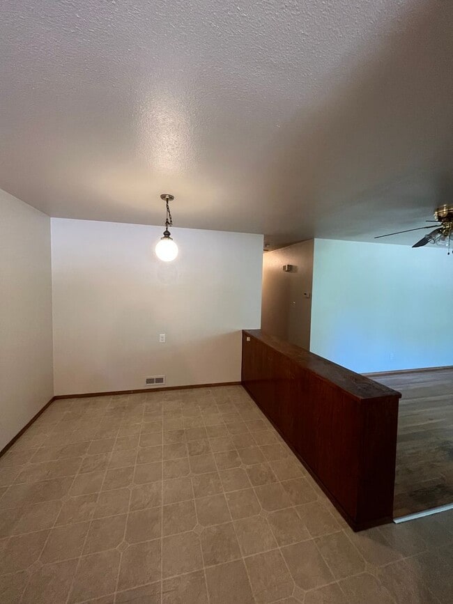 Photo - Anderson 1403-1405 Unidad 1405