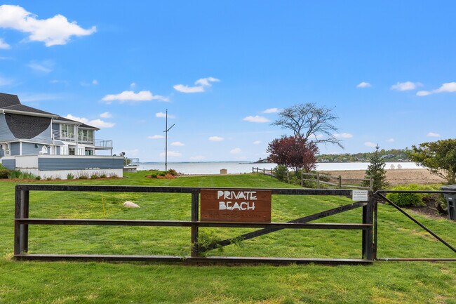 Photo - 80 Soundview Dr