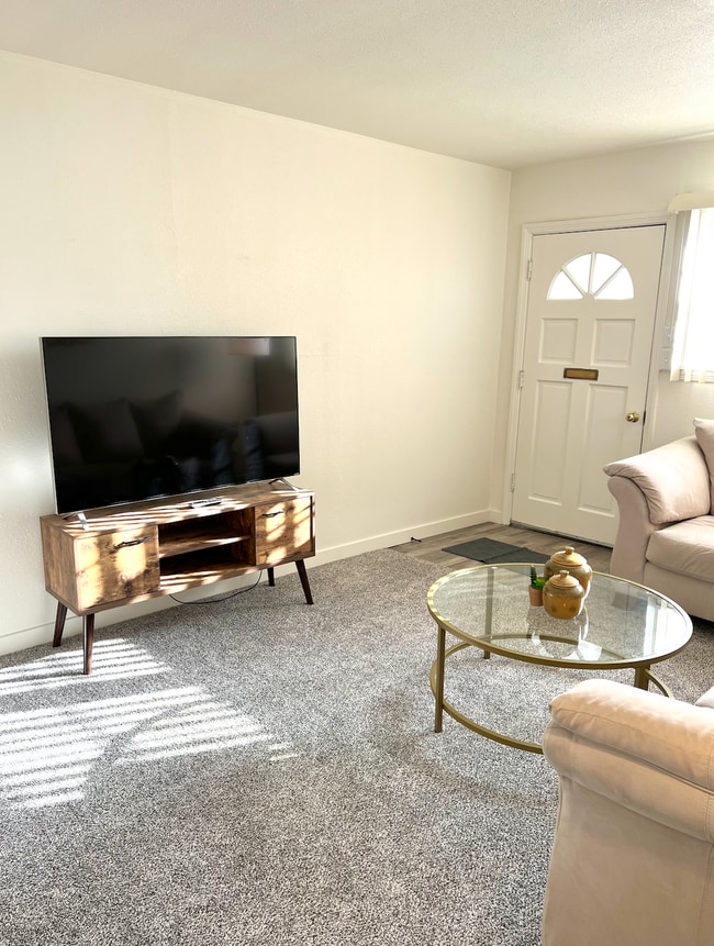 Photo - 620 27th St N Unit 620