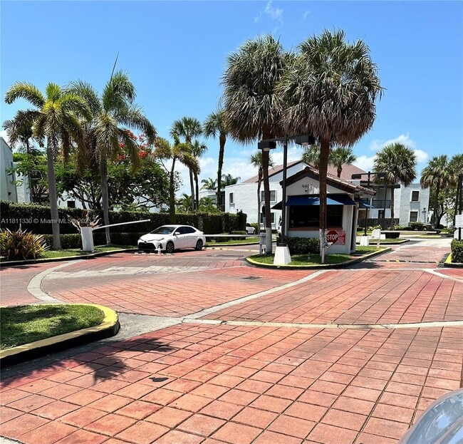 Photo - 9431 Fontainebleau Blvd Condo Unit 112