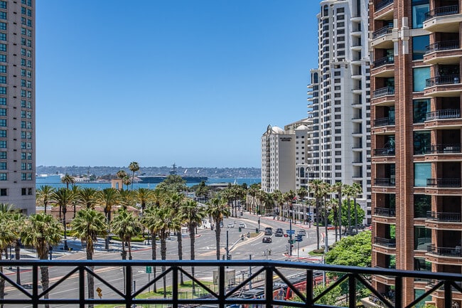 Photo - 500 W Harbor Dr Unit 720